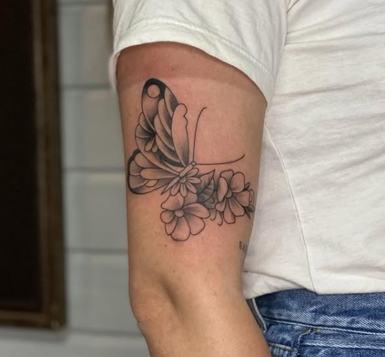Borboleta com flores em linha fina